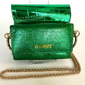 GUCCI Green Key Wallet paired with offmarket PU mini bag